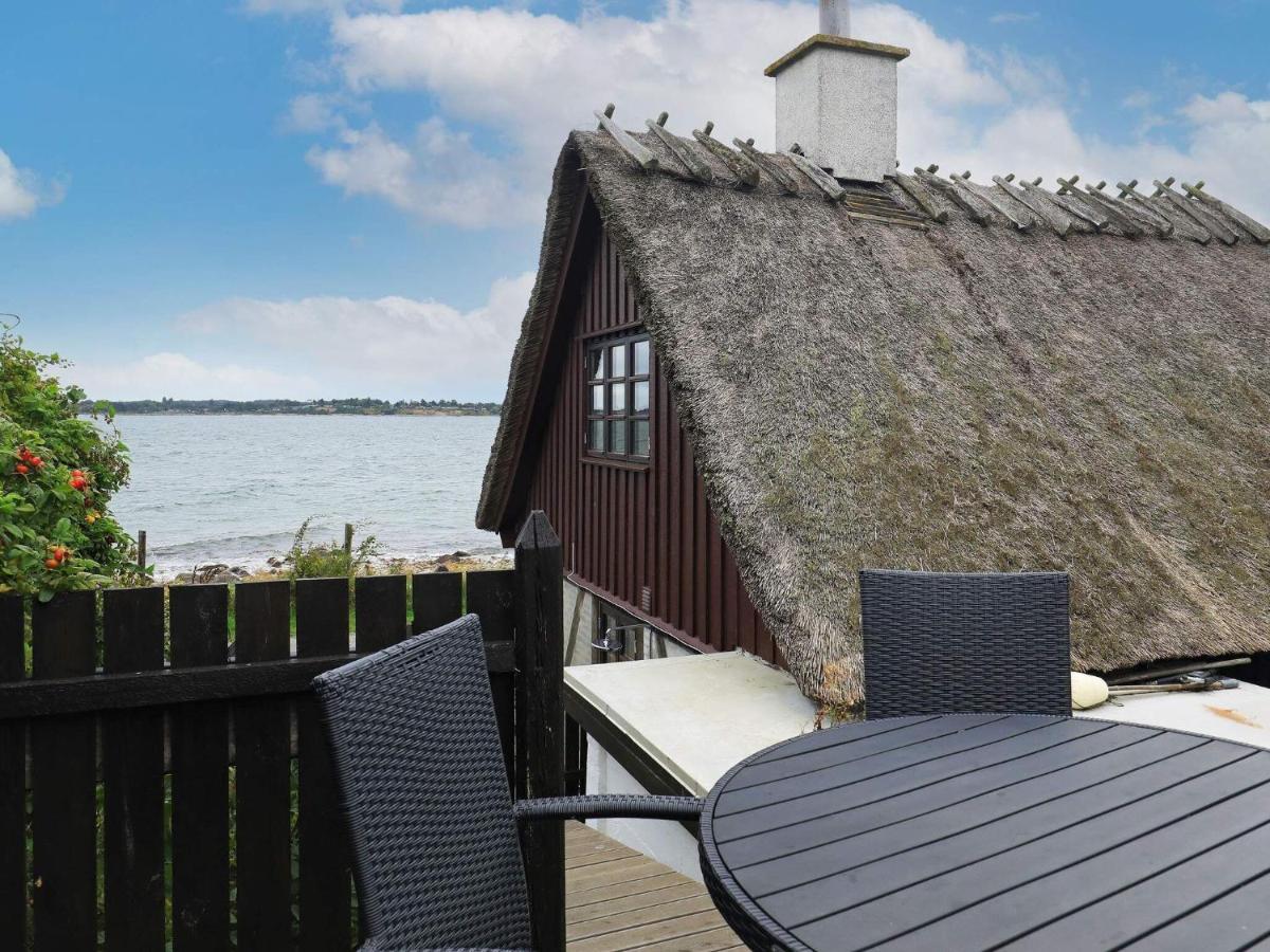 4 Person Holiday Home In Mesinge Exterior foto