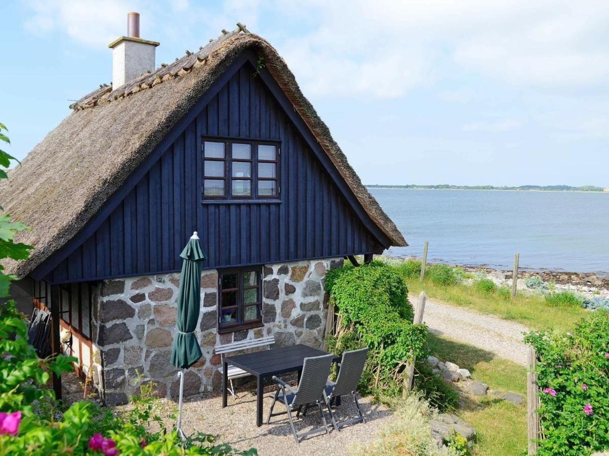 4 Person Holiday Home In Mesinge Exterior foto